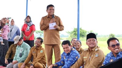 Gubernur Banten Andra Soni bersama Bupati Tangerang meresmikan jalan desa Badak Anom sepanjang 1,3 km untuk menunjang mobilitas warga.