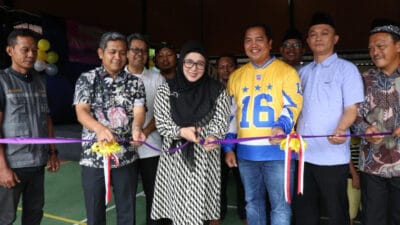 Wabup Tangerang Intan Nurul Hikmah meresmikan Gedung Serbaguna RW 12 Perumahan Sudirman, Desa Pasirnangka, Tigaraksa.
