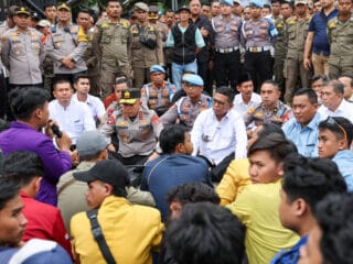 Setahun Kepemimpinan Andra Soni, Kritik Mahasiswa Diakomodasi sebagai Bahan Perbaikan