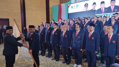 Pengurus KONI Kota Tangerang Selatan 2025–2029 dilantik. Icha ungkap target Porprov Banten, Benyamin Davnie minta persiapan dipercepat.