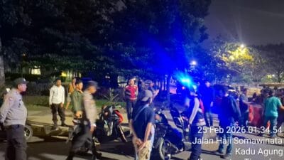 Polisi bubarkan balap lari dini hari di Alun-Alun Tigaraksa. Langkah persuasif dilakukan demi ketertiban dan keselamatan Ramadan.