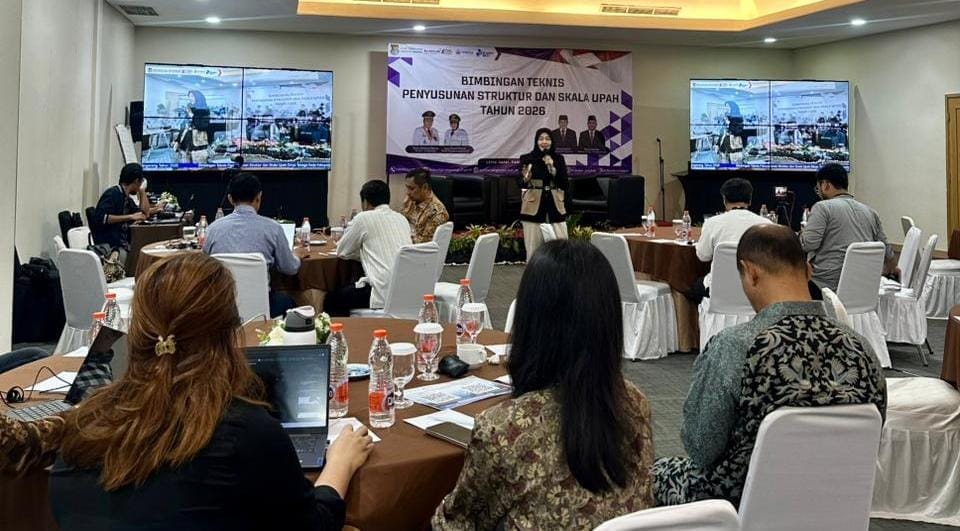 Disnaker Kabupaten Tangerang gelar bimtek struktur dan skala upah 2026 guna mendorong pengupahan adil & transparan.
