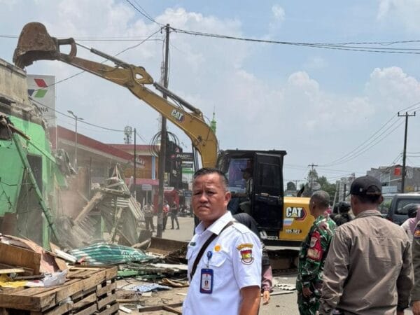 Pemkab Tangerang Tertibkan Aset, Lahan 1.003 m² Dieksekusi