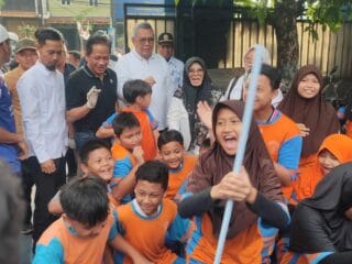 Menteri Lingkungan Hidup memimpin kerja bakti di Serpong Utara sebagai tindak lanjut instruksi Presiden terkait kebersihan.