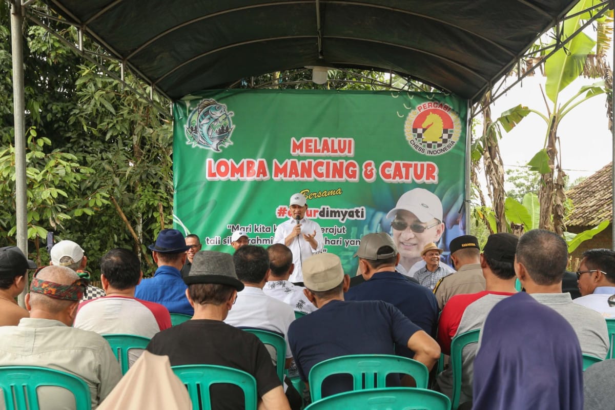 Wagub Banten Achmad Dimyati menghadiri lomba mancing dan catur di Pandeglang sebagai upaya memperkuat kebersamaan komunitas.