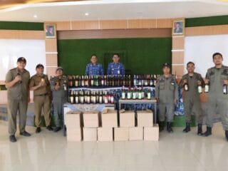 Jaga Kondusivitas Ramadan, Pemkot Tangerang Amankan 214 Botol Miras di Cibodas