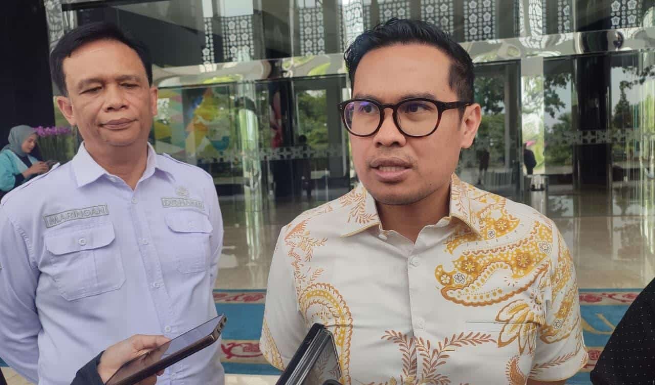 Pemkot Tangsel gandeng AISMOLI siapkan kota percontohan ekosistem motor listrik, dorong infrastruktur dan uji coba.