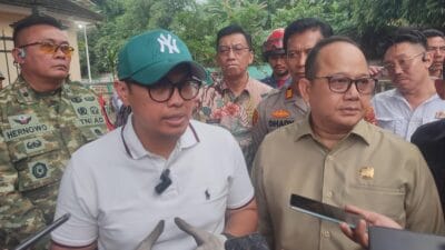 Pemkot Tangsel ancam tutup gedung usaha tak sesuai izin. Pilar Saga Ichsan tegaskan sanksi PBG, SLF, dan kelayakan fungsi.