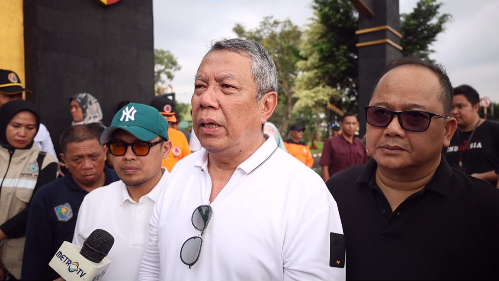 Wali Kota Tangsel bersama Menteri Lingkungan Hidup menegaskan sanksi pidana hingga pencabutan izin bagi pengusaha yang lalai mengelola sampah.