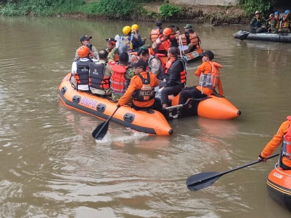 Sungai Tercemar Usai Kebakaran Gudang, Tangsel Gerak Cepat Pulihkan Ekologi