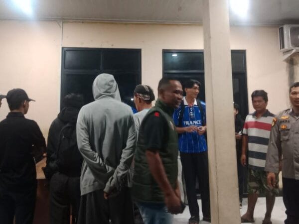 Polisi Bubarkan Aksi Perang Petasan Dini Hari di Cisoka Tangerang