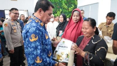 Pemkab Tangerang menyalurkan bantuan pangan CPPD tahap 1 tahun 2026 kepada ribuan KK di enam kecamatan jelang Idul Fitri.