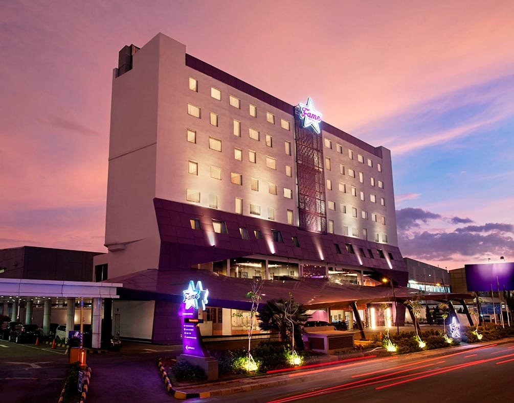 Fame Hotel Gading Serpong hadirkan pengalaman menginap modern di kawasan bisnis Tangerang dengan fasilitas lengkap dan lokasi strategis.