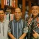 Penasehat FAI Ichsanuddin Noorsy (tengah) dan Aat Surya Safaat (kanan) serta Wakil Ketua Bidang Hubungan Kerjasama Dalam dan Luar Negeri Didin Syahrudin Sukeni (kiri) usai diskusi internal di Jakarta baru-baru ini (Foto: Dok. FAI)