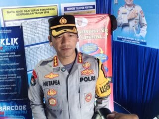 Jalur Anyer–Cinangka Padat, Polda Banten Terapkan One Way dan Minta Wisatawan Cari Alternatif