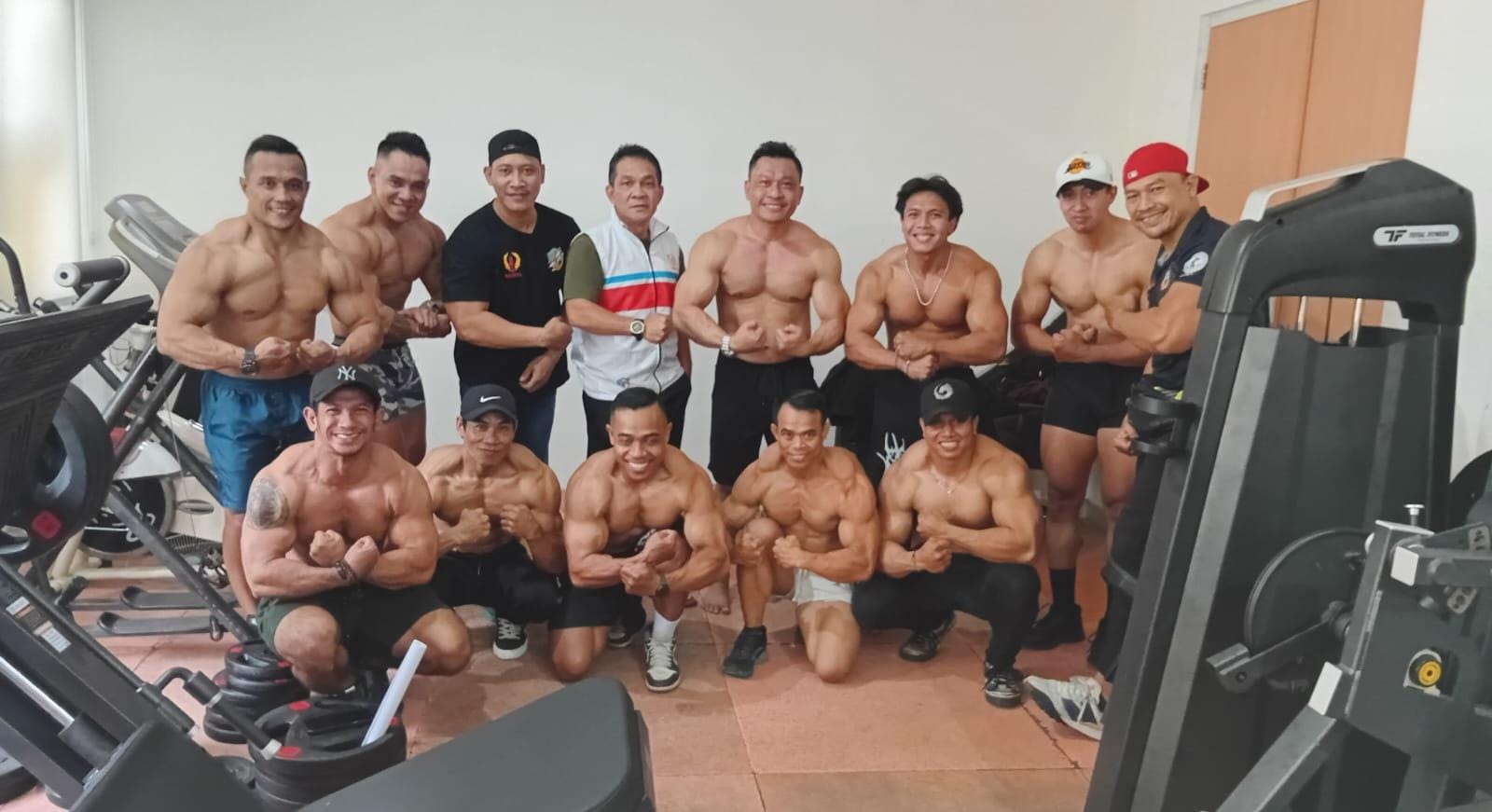 PBFI Tangsel menargetkan lima emas di Porprov Banten 2026. Delapan atlet disiapkan lewat TC rutin demi ambisi juara umum.