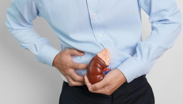 Perjuangan Vidi Aldiano melawan kanker ginjal jadi pengingat penting. Kenali gejala, faktor risiko, dan pentingnya deteksi dini.