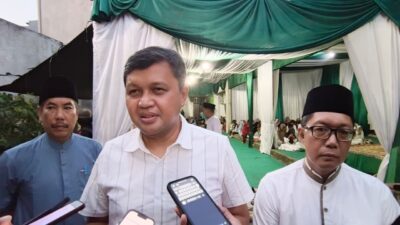 Balapentas Tangsel santuni yatim dan janda. Deden Deni harap kepedulian pendidikan terus tumbuh di masyarakat Tangerang Selatan.