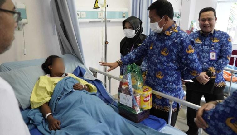 Bupati Tangerang Maesyal Rasyid meninjau RSUD Balaraja guna memastikan kesiapan layanan kesehatan jelang Idulfitri 1447 H.