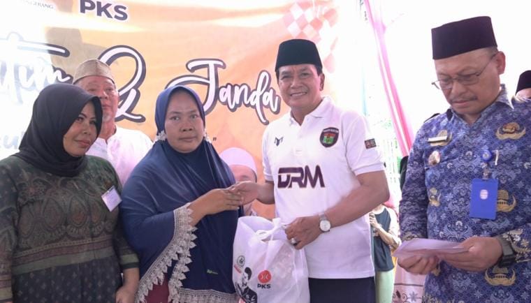 Bupati Tangerang pastikan pembangunan Jembatan Kalibaru Kosambi dan perbaikan jalan dilakukan tahun ini setelah anggaran disiapkan.