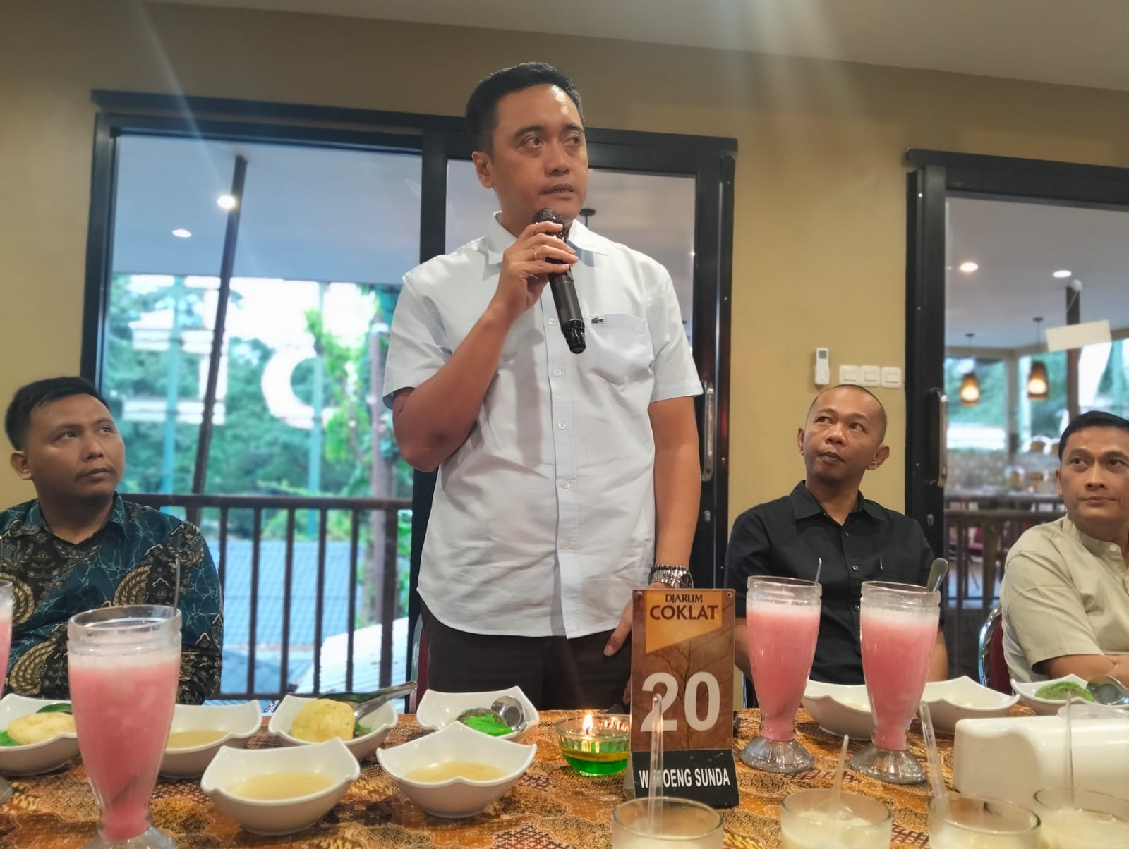 Kajari Kabupaten Tangerang buka puasa bersama wartawan FKJKT untuk mempererat silaturahmi dan sinergi kejaksaan dengan insan pers.