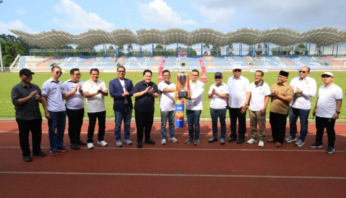 Liga 4 Piala Gubernur Banten 2026 resmi dibuka Andra Soni dan Erick Thohir, dorong lahirnya pemain muda unggul.