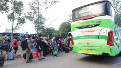 Ribuan pemudik diberangkatkan dari Terminal Poris Plawad Kota Tangerang melalui program Mudik Gratis Lebaran 2026 dari Kemenhub.
