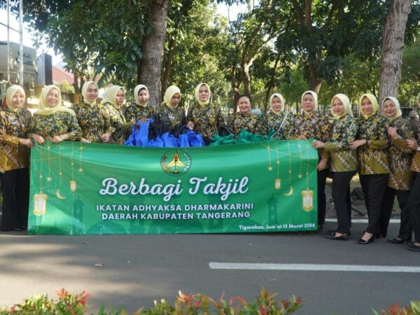 Jelang Idulfitri 1447 H, IAD Kejari Kabupaten Tangerang Bagikan 750 Paket Sembako dan Takjil Gratis