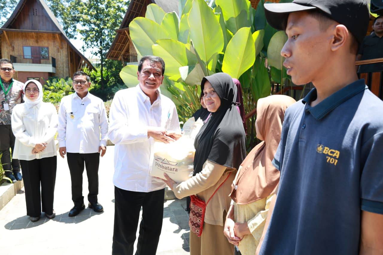 Bupati Tangerang hadiri Berkah Ramadan Pusbatara di Legok, apresiasi kegiatan edukasi alam, seni, dan budaya.