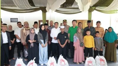 Bupati Tangerang hadiri santunan anak yatim dan pembagian sembako untuk lebih dari 1.000 warga di Klenteng Tri Dharma Panongan.
