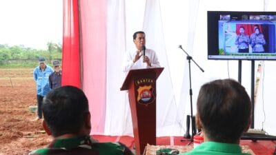 Bupati Tangerang bersama Forkopimda tanam jagung hibrida di Panongan guna memperkuat ketahanan pangan daerah.