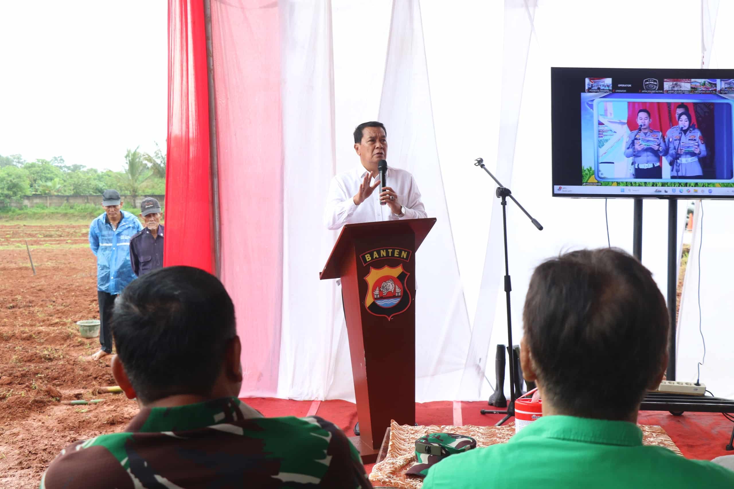 Bupati Tangerang bersama Forkopimda tanam jagung hibrida di Panongan guna memperkuat ketahanan pangan daerah.