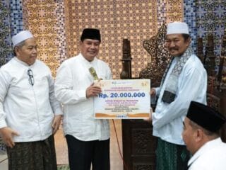 Tarawih Keliling di Desa Kadu, Bupati Tangerang Siap Carikan Solusi Parkir Masjid Al-Mubarok