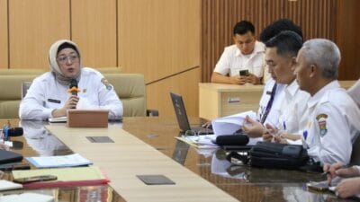 Wabup Tangerang Intan Nurul Hikmah dorong literasi sekolah dan digitalisasi arsip OPD guna meningkatkan budaya membaca.