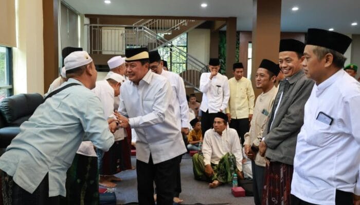 Bupati Tangerang sampaikan arah kebijakan RPJMD saat pengajian Al-Munir, fokus pada pendidikan, kesehatan, lingkungan, dan ekonomi.