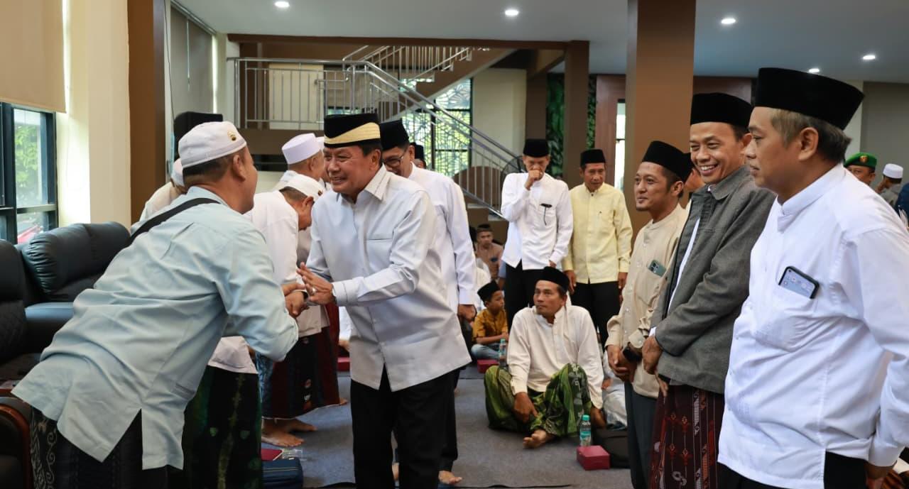 Bupati Tangerang sampaikan arah kebijakan RPJMD saat pengajian Al-Munir, fokus pada pendidikan, kesehatan, lingkungan, dan ekonomi.