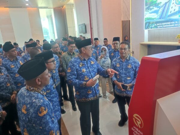 Gedung Pelayanan Bapenda-Dukcapil Tangsel Mulai Difungsikan, Wali Kota Tekankan Inovasi