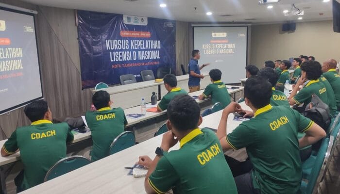 PSSI Tangsel dorong sertifikasi pelatih sepak bola. Pilar Saga Ichsan menegaskan pelatih wajib punya lisensi resmi.