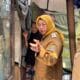 Wabup Tangerang Intan Nurul Hikmah tinjau rumah tidak layak huni di Balaraja, pastikan bantuan bedah rumah segera direalisasikan.