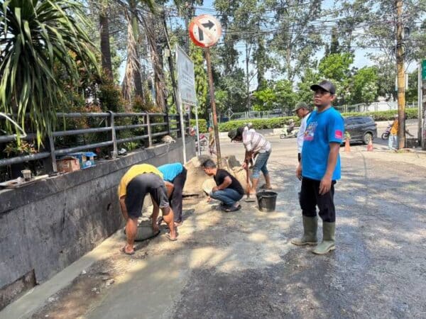 DLH Kota Tangerang Tertibkan TPS Liar di Pinang, Warga Diminta Tak Buang Sampah Sembarangan