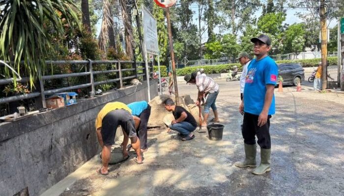 Pemkot Tangerang tertibkan TPS liar di Bona-Sekneg Pinang, dibongkar dan dijadikan depo transit demi kebersihan warga.