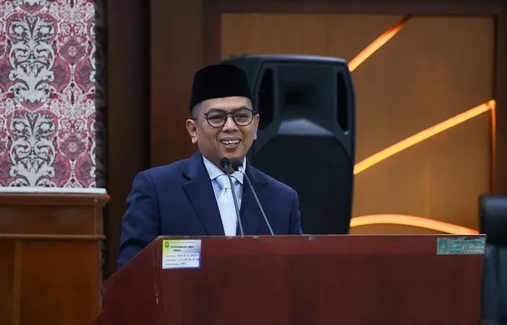 Harga BBM dipastikan tidak naik 1 April 2026. Gubernur Banten imbau warga tidak panic buying dan tetap tenang.