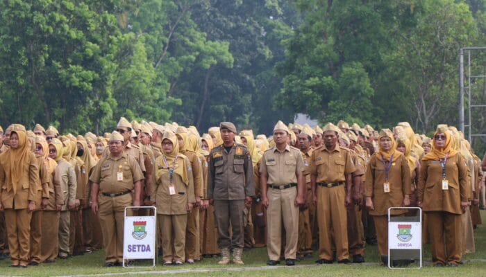 Wabup Tangerang Intan Nurul Hikmah tekankan disiplin ASN demi peningkatan pelayanan publik serta pengawasan WFH tetap optimal.