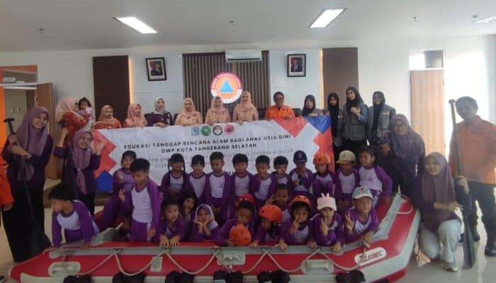 DWP dan BPBD Tangsel edukasi anak usia dini tentang bencana guna meningkatkan kesiapsiagaan menghadapi gempa, banjir, dan risiko lain.