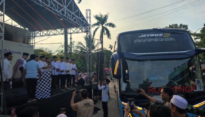 393 jemaah haji Tangsel diberangkatkan ke Asrama Haji Cipondoh untuk karantina sebelum terbang ke Tanah Suci.
