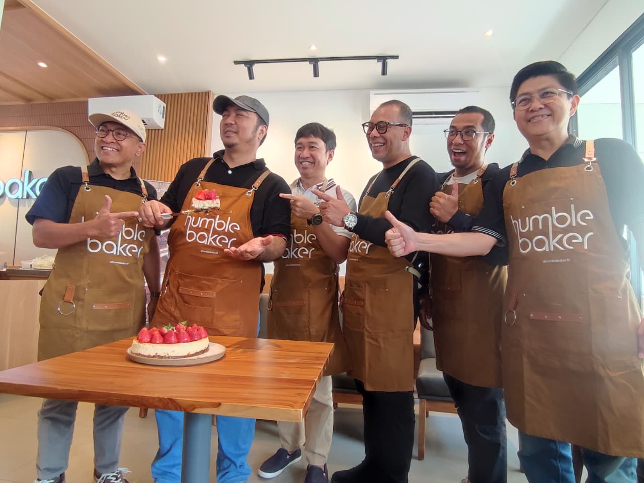 Humble Baker buka outlet kedua di BSD usai catat pertumbuhan 183 persen, memperluas pasar dengan produk roti berkualitas.