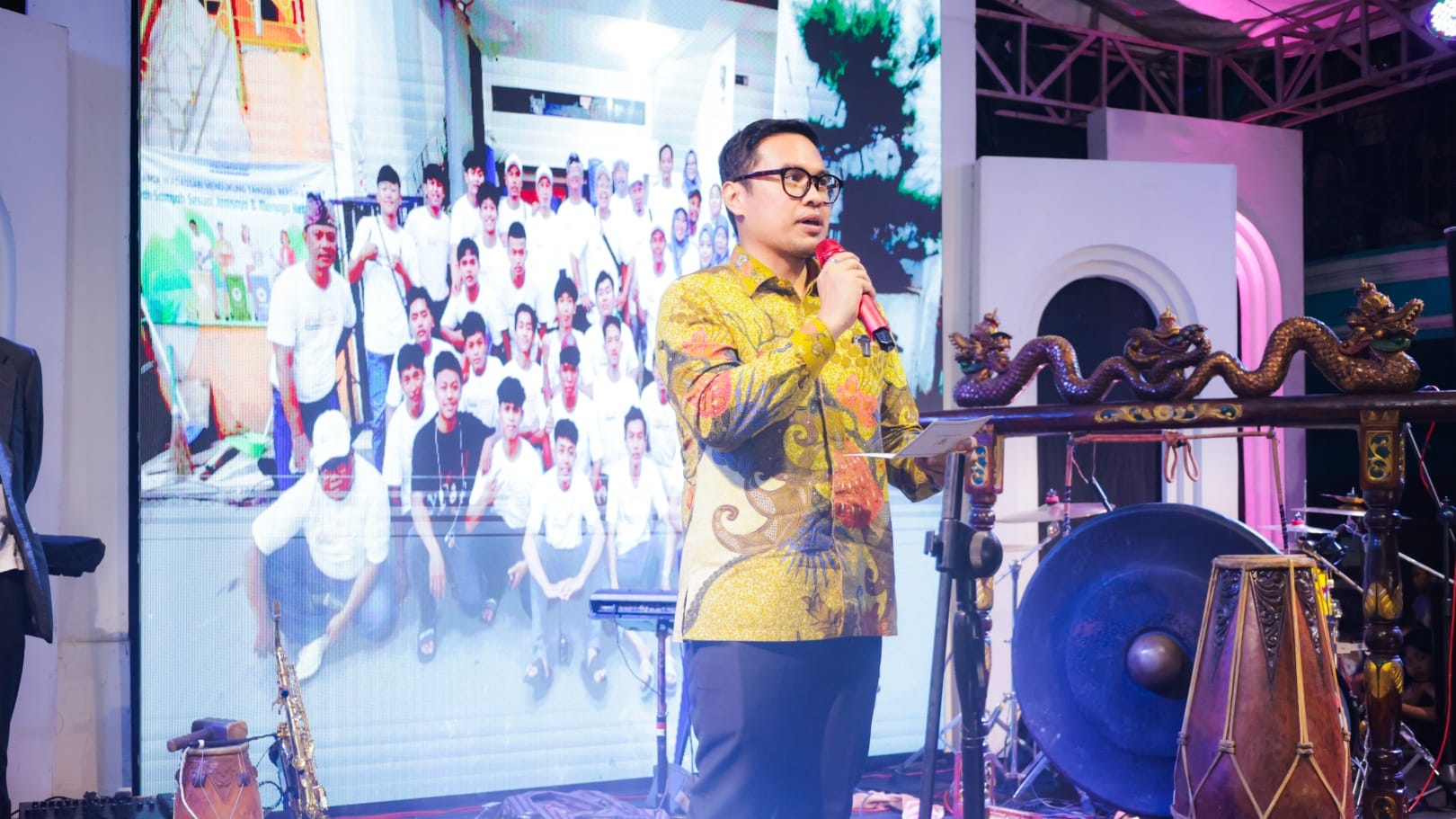 Pilar Saga Ichsan apresiasi festival kuliner dan seni budaya HUT ke-50 Wadassari yang dorong UMKM dan kebersamaan warga Tangsel.