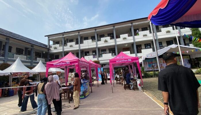 SMKN 5 Tangsel membuka peluang kerja ke Jepang, Korea Selatan, dan Taiwan lewat Nilfest 2026 bersama mitra LPK.