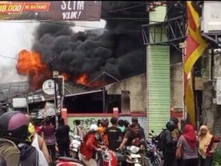 Kebakaran Bengkel di Pamulang Hanguskan Aset Rp3,5 Miliar