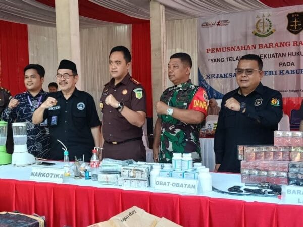 63 Perkara Inkrah Dieksekusi, Kejari Tangerang Musnahkan Rokok Tanpa Cukai dan Narkotika
